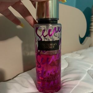 3/$20 SALE Victoria’s Secret Body Mist🍬